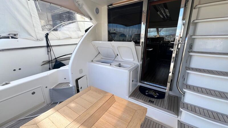 RIVIERA 45 OPEN FLY